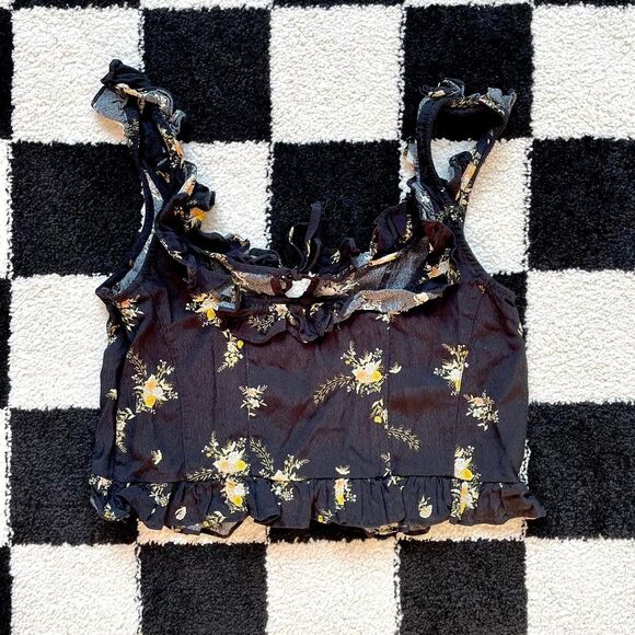 Urban Outfitters Floral Ruffle Crop Tank M - Picture 2 of 3